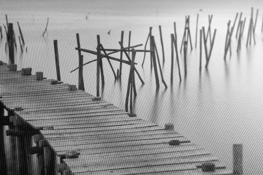 Obraz Drewniany pomost nad jeziorem
