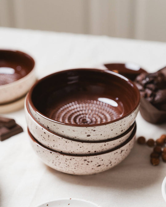 Ceramiczna miseczka do tarcia czosnku – średnia (15 cm) - brązowa - Brownie