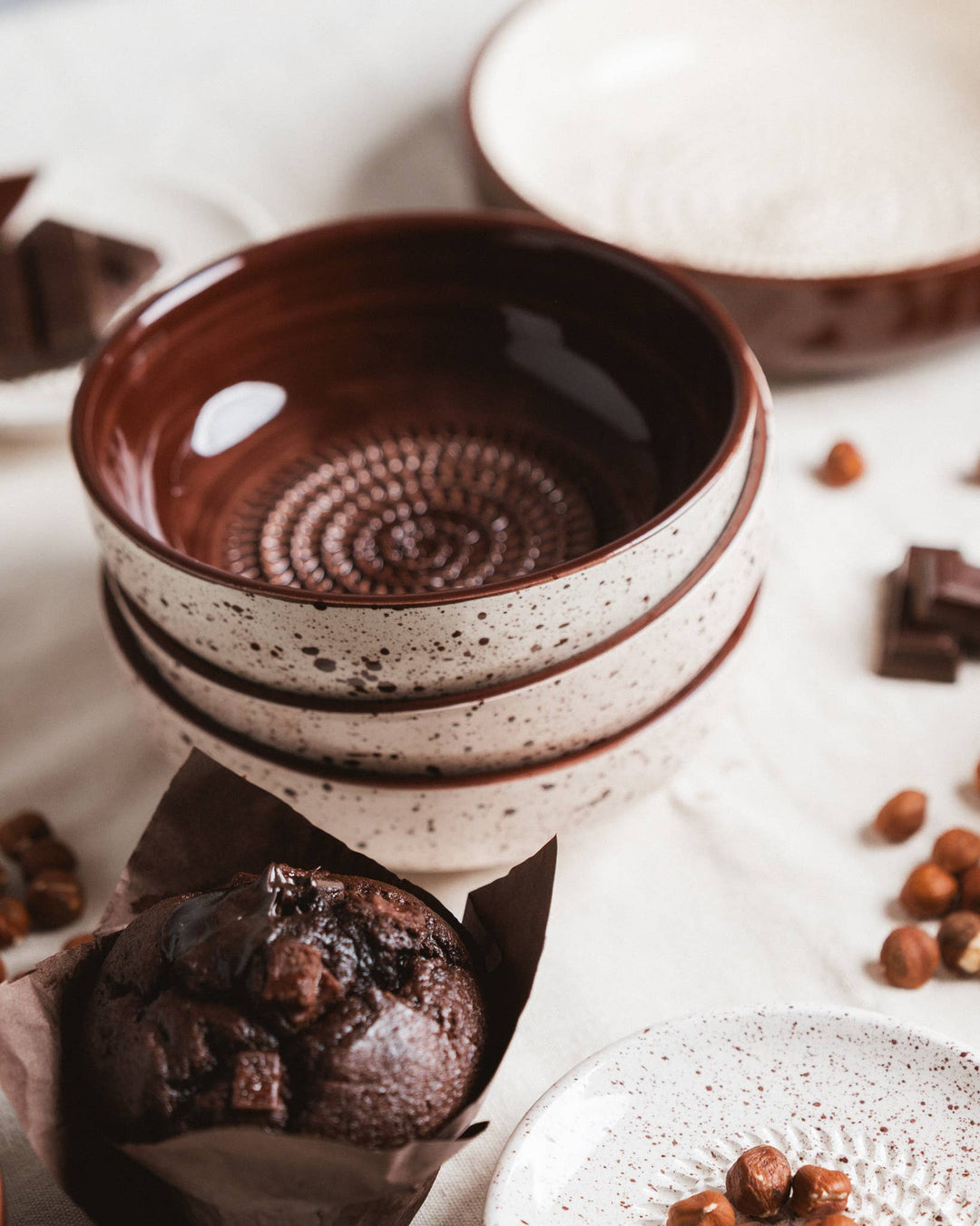 Ceramiczna miseczka do tarcia czosnku – średnia (15 cm) - brązowa - Brownie